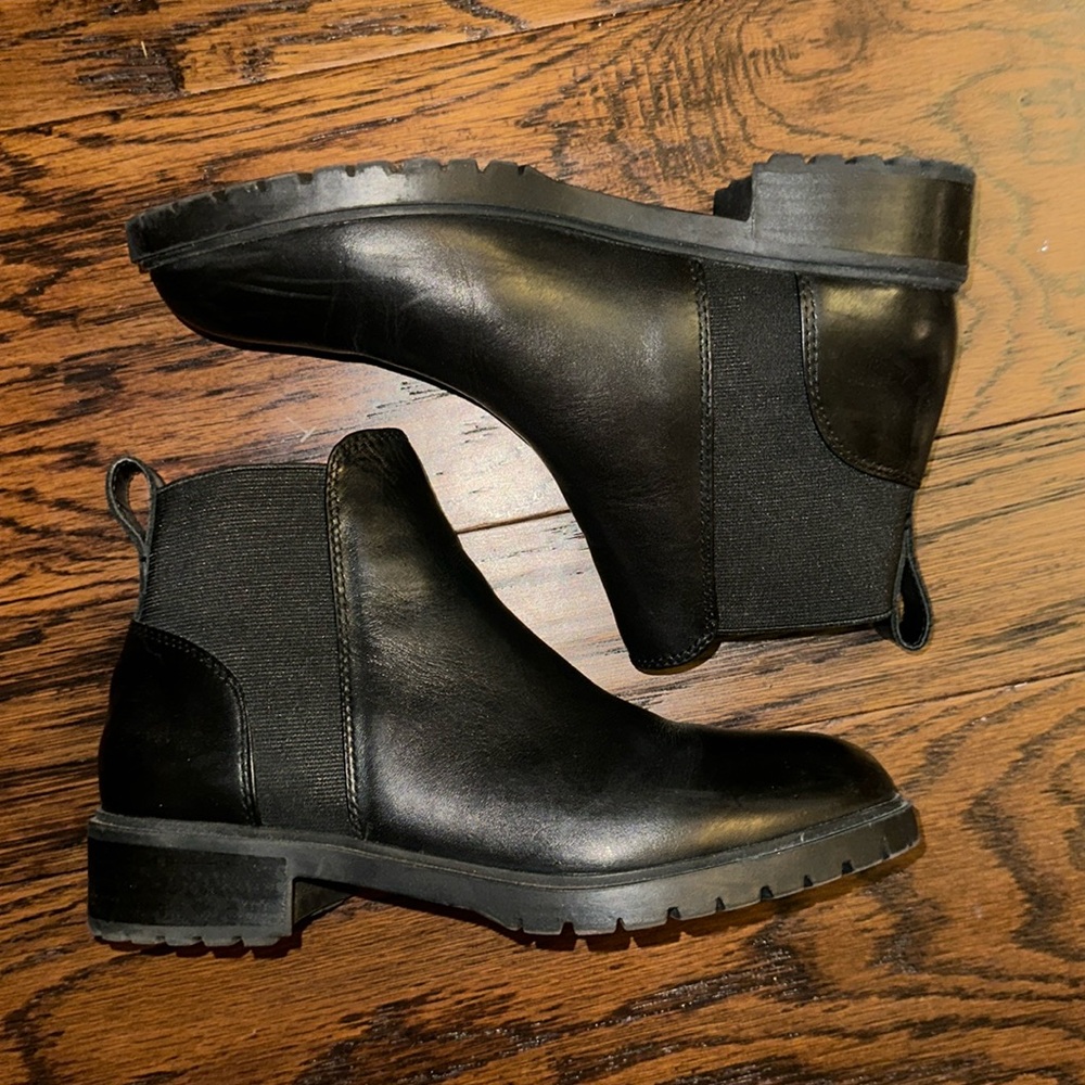 STEVE MADDEN booties